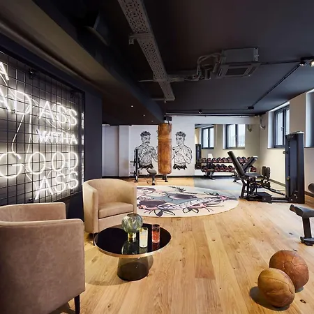 Me And Hanover, By Hyatt 4*