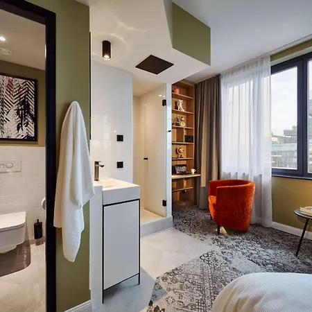 Me And Hanover, By Hyatt