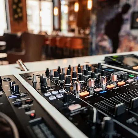 Hotel Me And Hanover, By Hyatt 4*