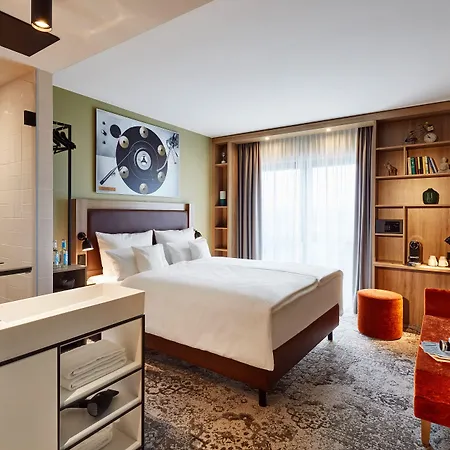 Me And Hanover, By Hyatt