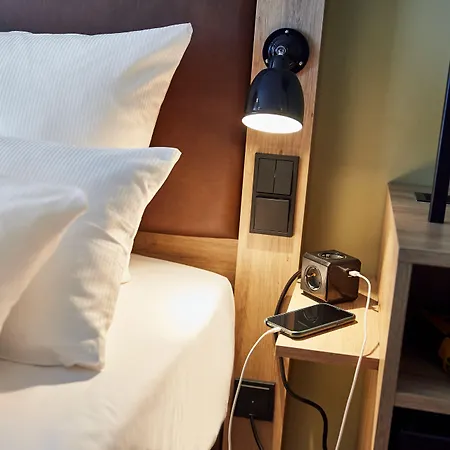 Hotel Me And Hanover, By Hyatt 4*