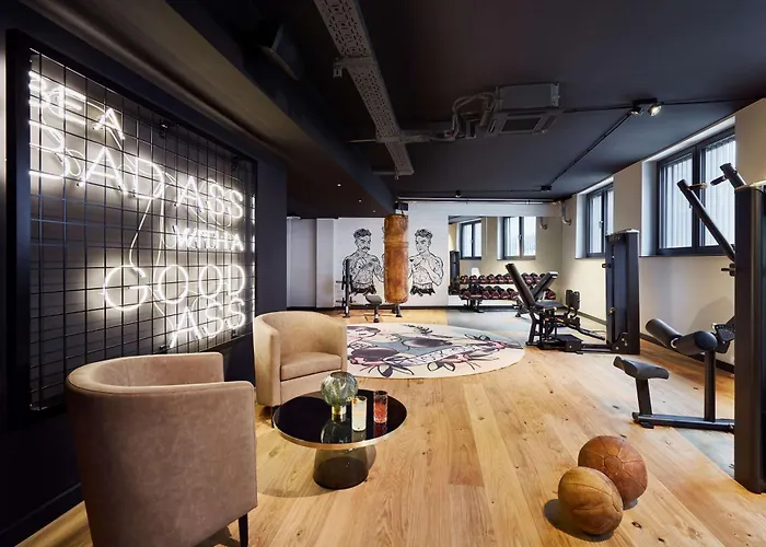 Me And Hanover, By Hyatt 4*