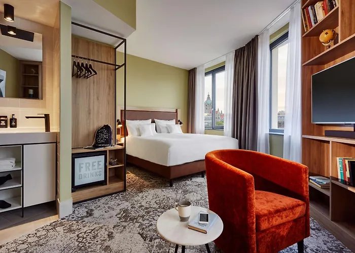 Me And Hanover, By Hyatt 4*