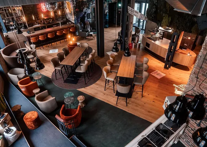 Me And Hanover, By Hyatt ハノーファー