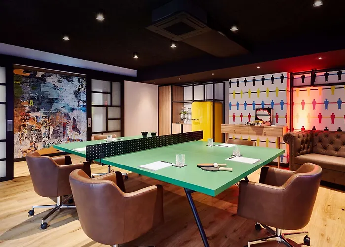 Hotel Me And Hanover, By Hyatt